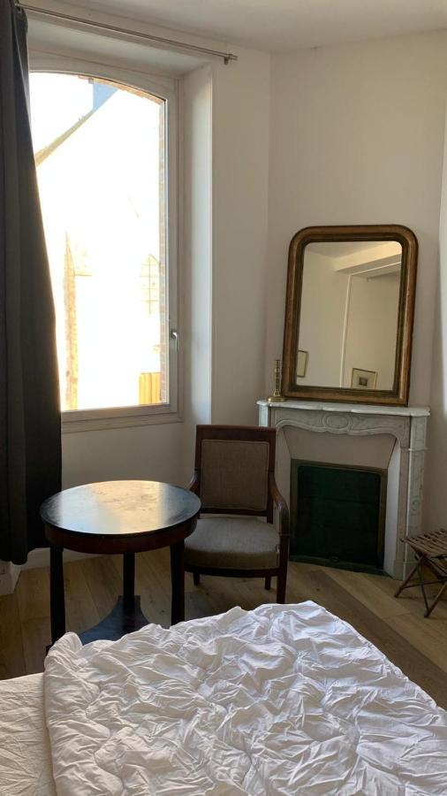 Villa Grand corps de ferme à la rue Messire Etienne 89113 Neuilly Valravillon Esterno foto